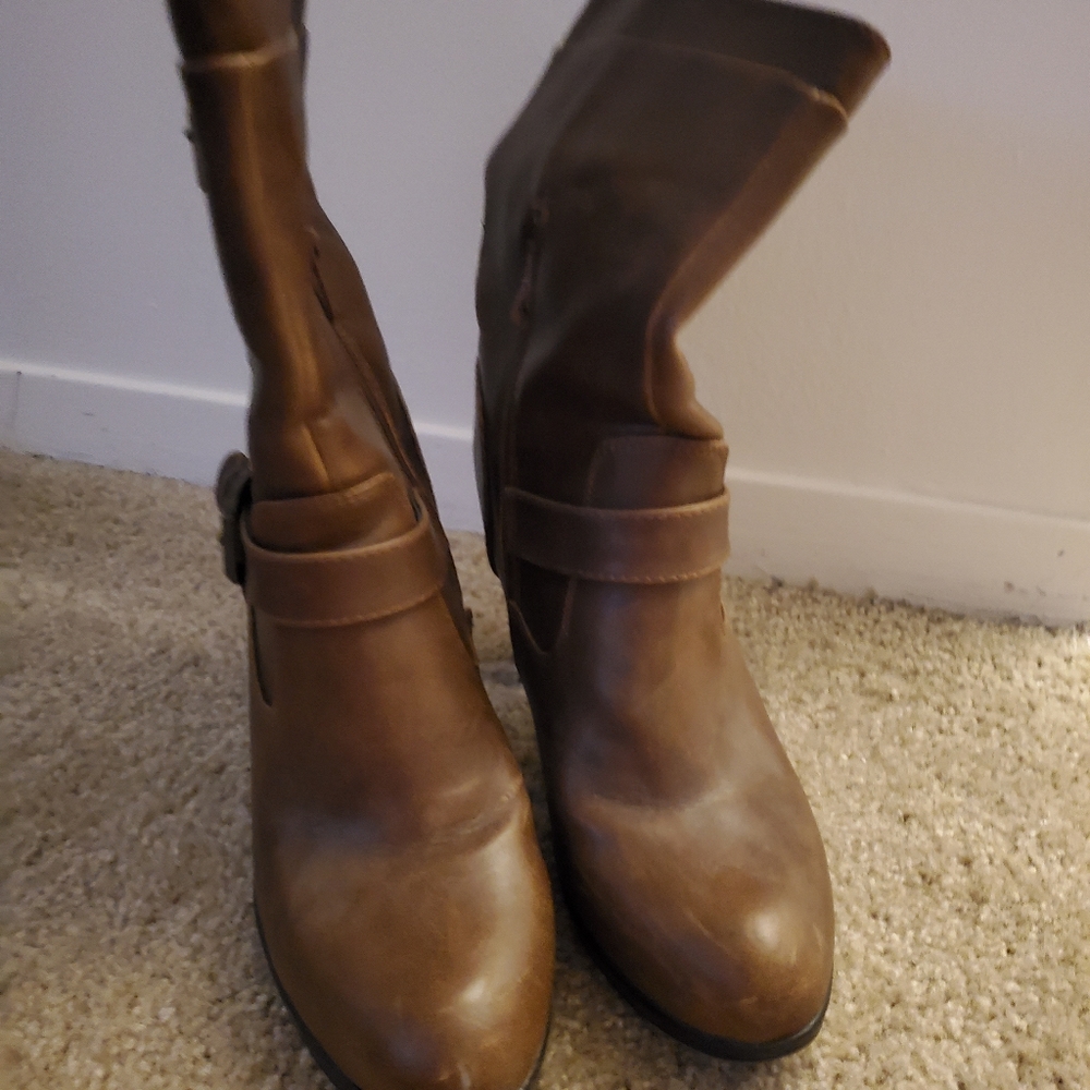 Boots - Picture 2 of 2